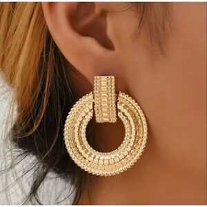 Luxury Boutique Elegant Gold Circle Statement Earrings Textured Round Disc Boho